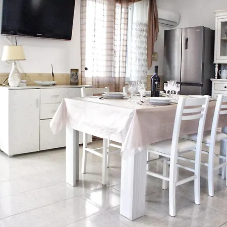 Apartment Fronte Mare